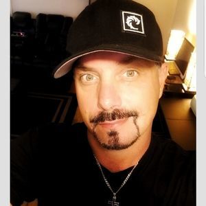 Meet your Posher, Robby